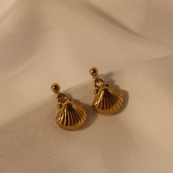 Oceanic Shell Earring